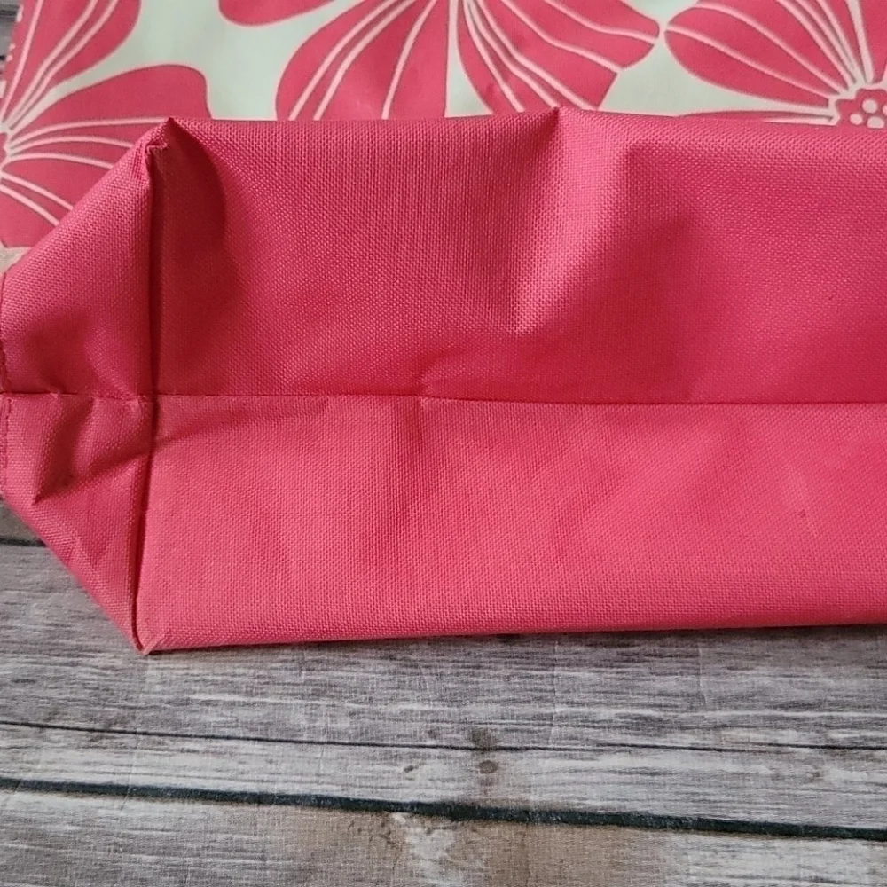 Beach Basics off white and pink insulated tote